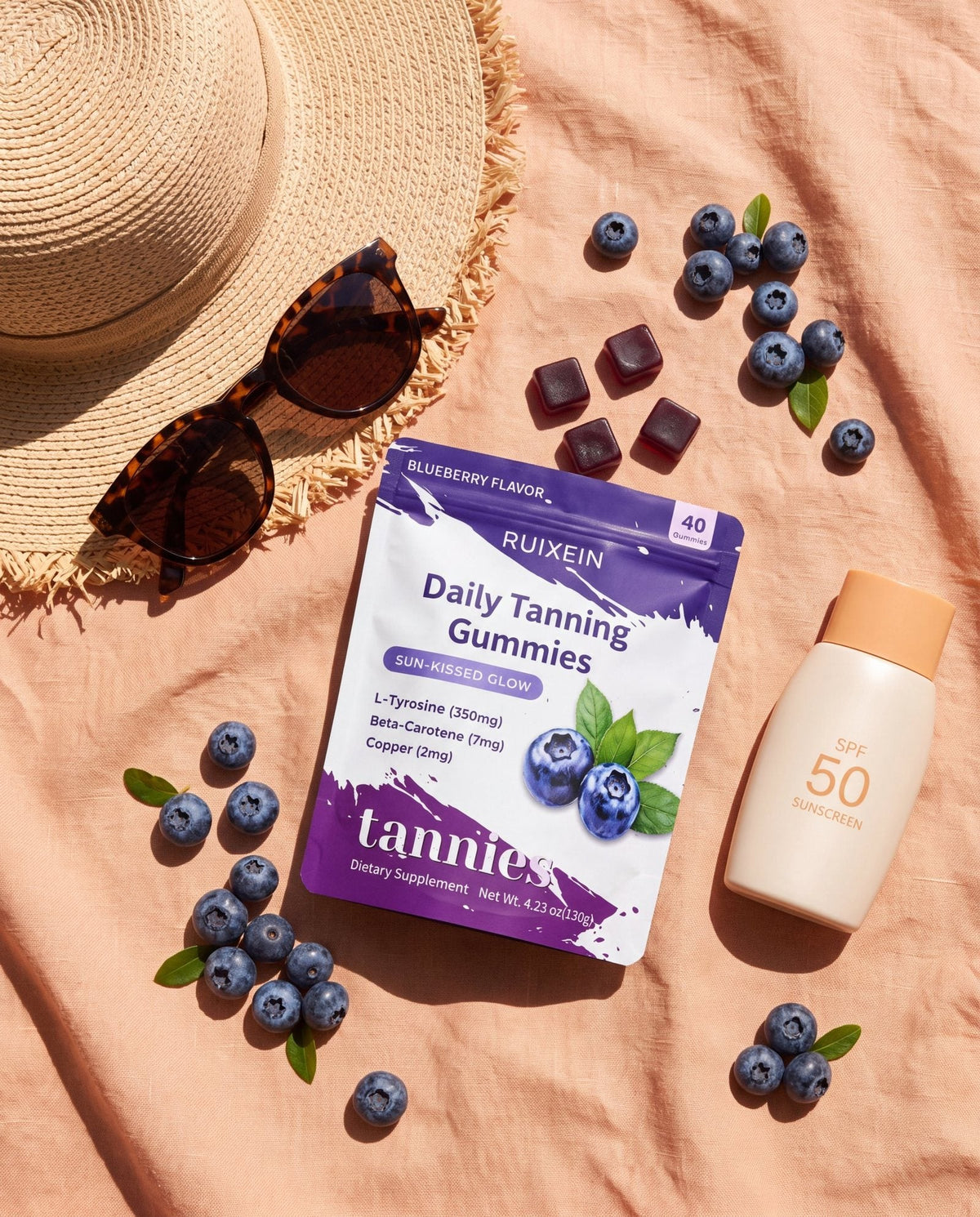 Tannies blueberry gummies pouch with blueberries